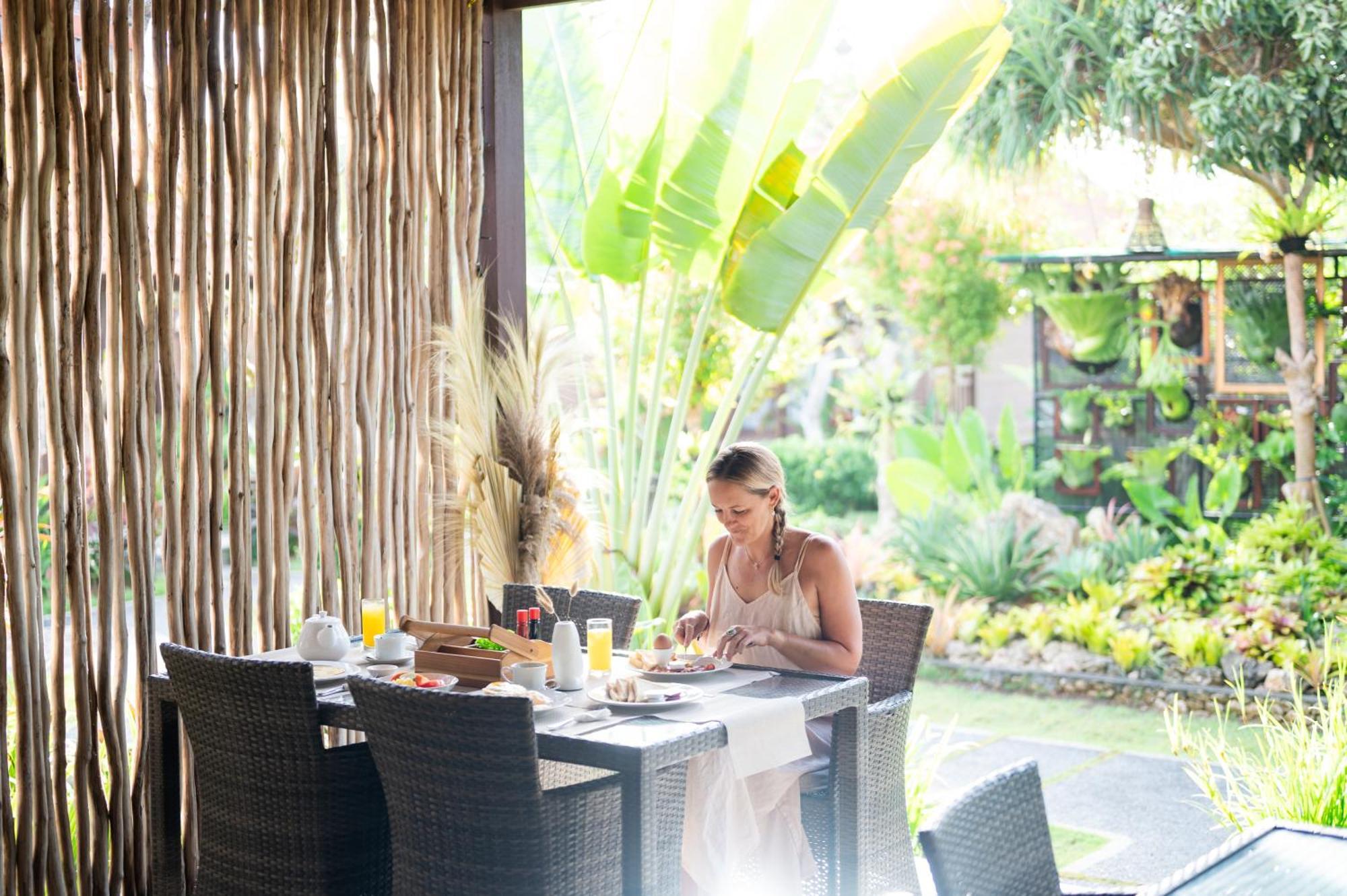 D'Puncak Villas Lembongan Nusa Lembongan  Exterior photo